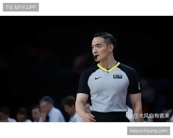 解析篮球规则中干扰球和封盖区别，明确裁判判罚的具体标准